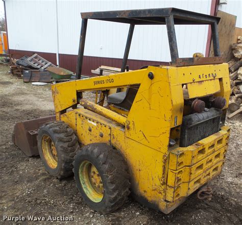 1700 mustang skid steer specs|thomas 1700 specifications.